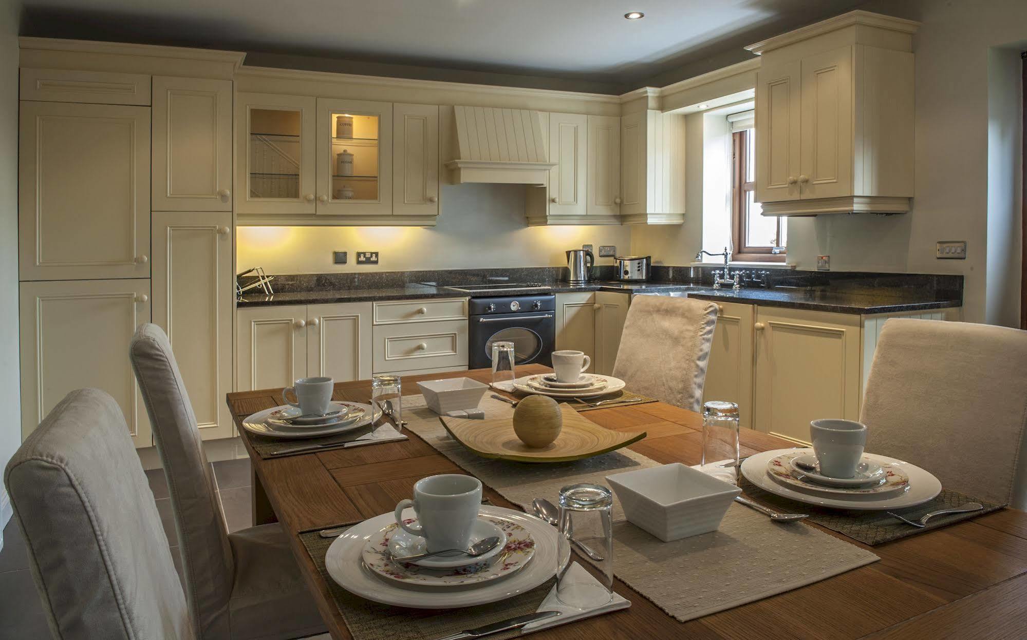 New Forest Estate Lodges Tyrrellspass Eksteriør billede